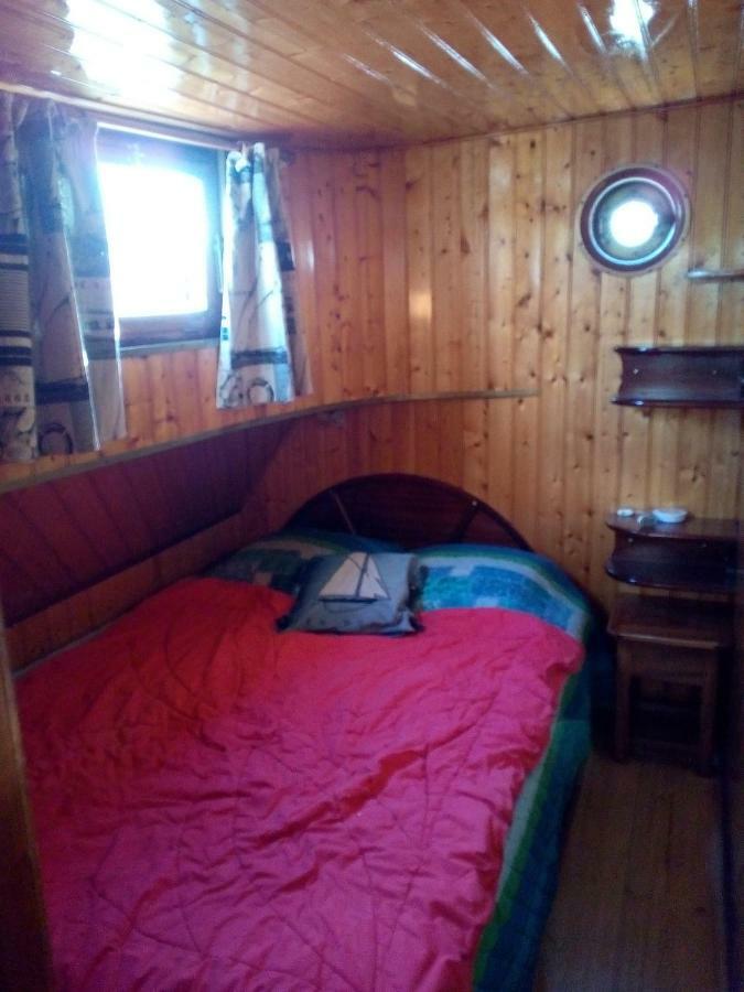 Bed and Breakfast Ibaia Le Bonheur Фронтиньян Экстерьер фото